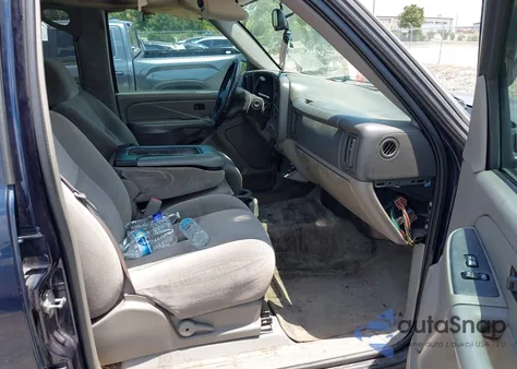 2005 Chevrolet Tahoe Ls из США, поврежденный, VIN 1GNEC13T85R218643